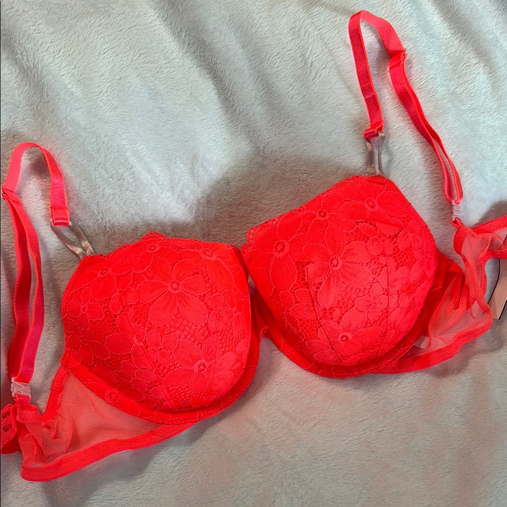 !NWOT! VS Bra 36C
